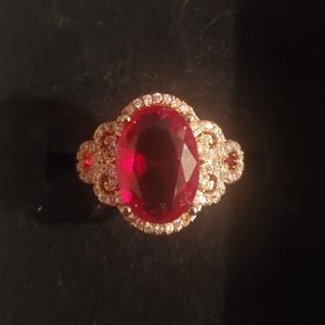 🚫🚫SOLD🚫🚫Rose Gold Beautiful Ring